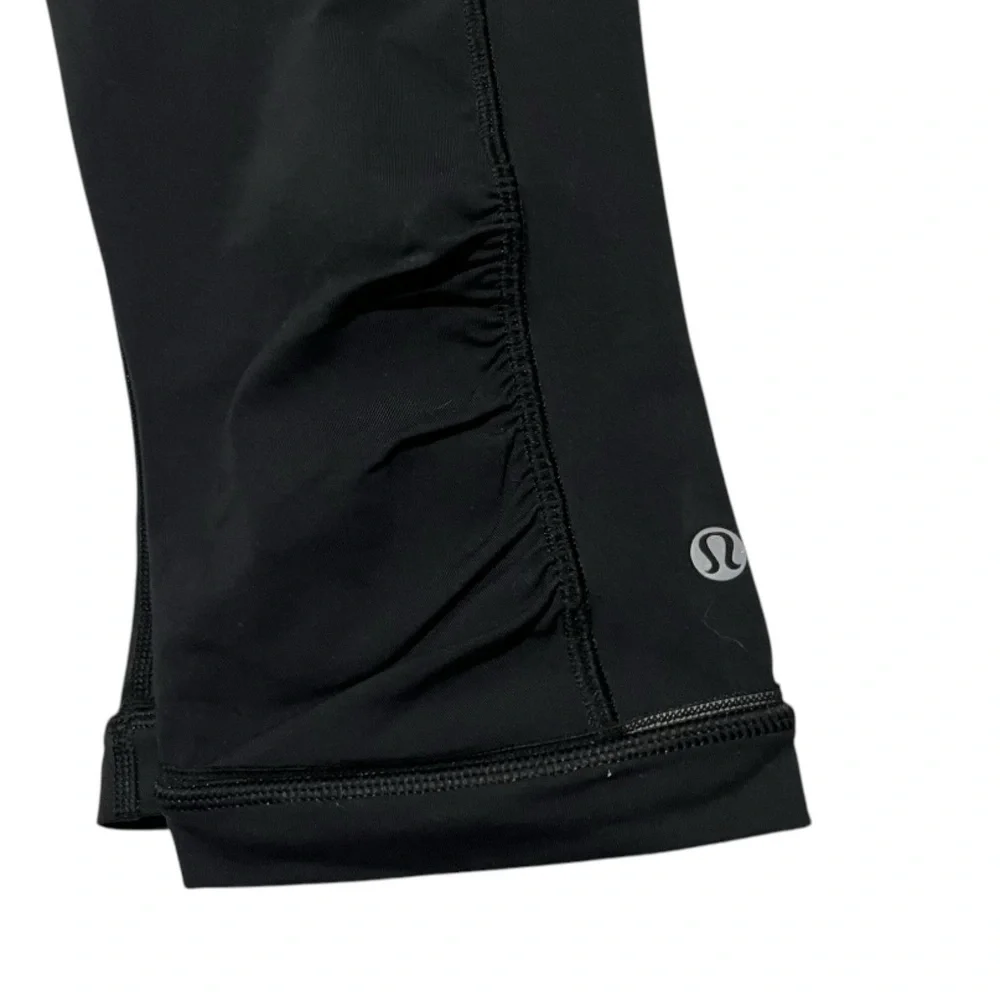 EUC Lululemon Athletica Crop 18” Black Leggings Size 6